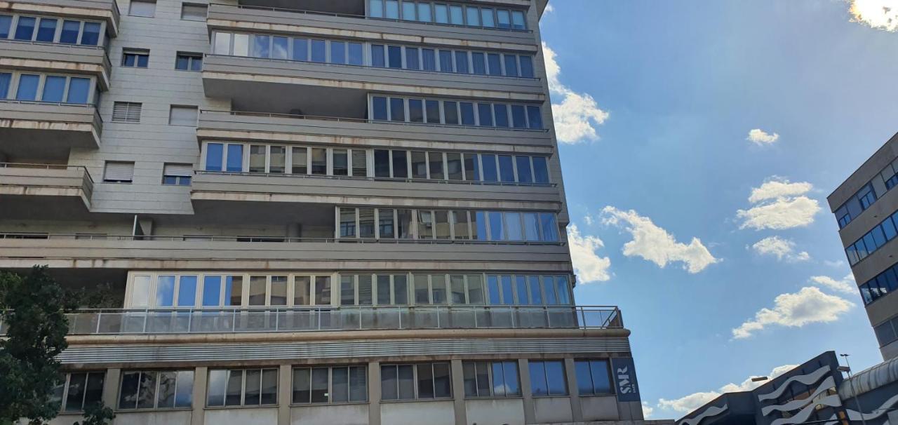 Gran Piso En Zona Comercial Malaga Luaran gambar